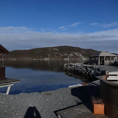 Tuvsjyen Saltstraumen Apartment
